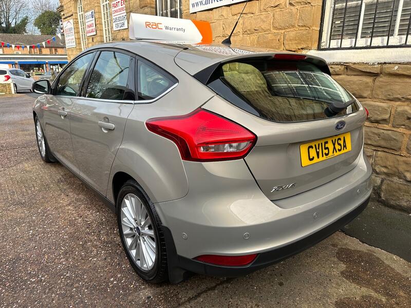 FORD FOCUS