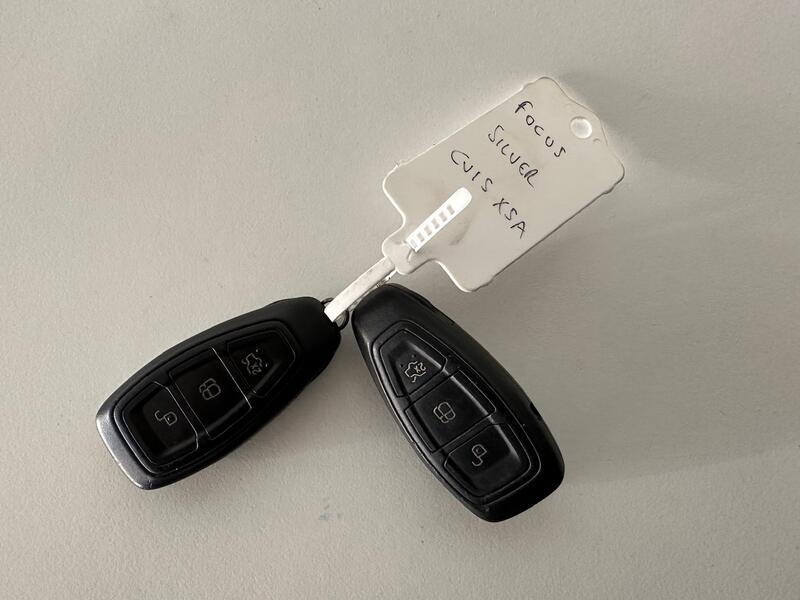 FORD FOCUS