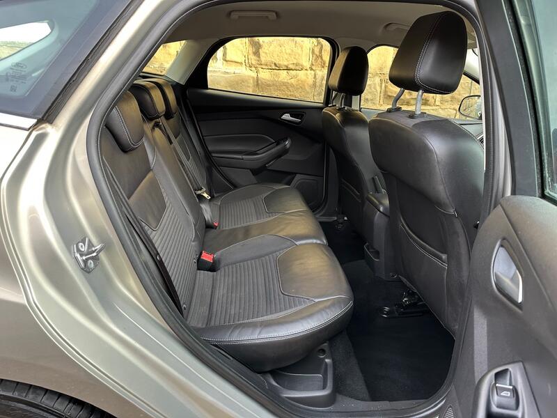 FORD FOCUS