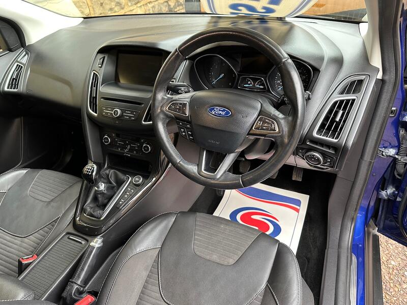 FORD FOCUS
