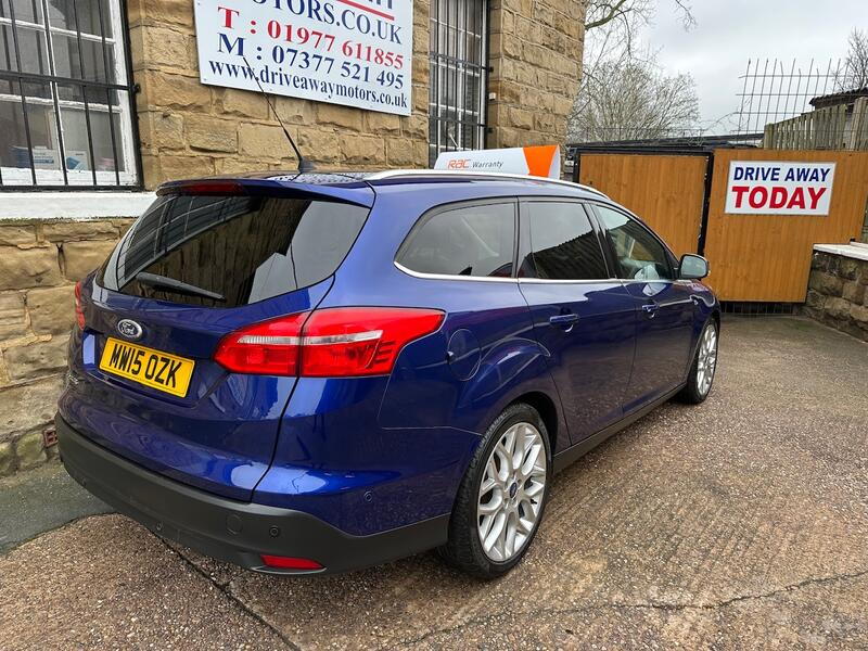 FORD FOCUS