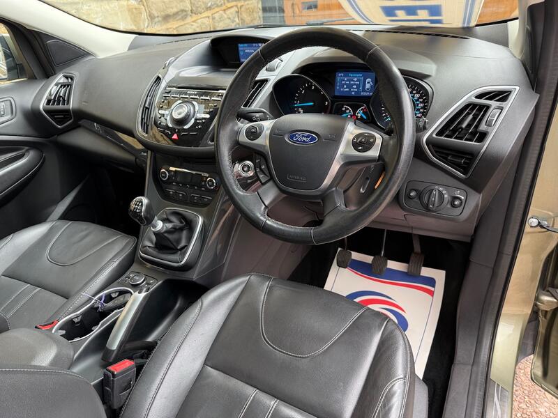 FORD KUGA