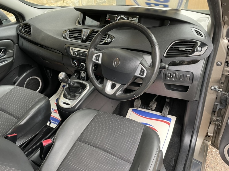 RENAULT SCENIC