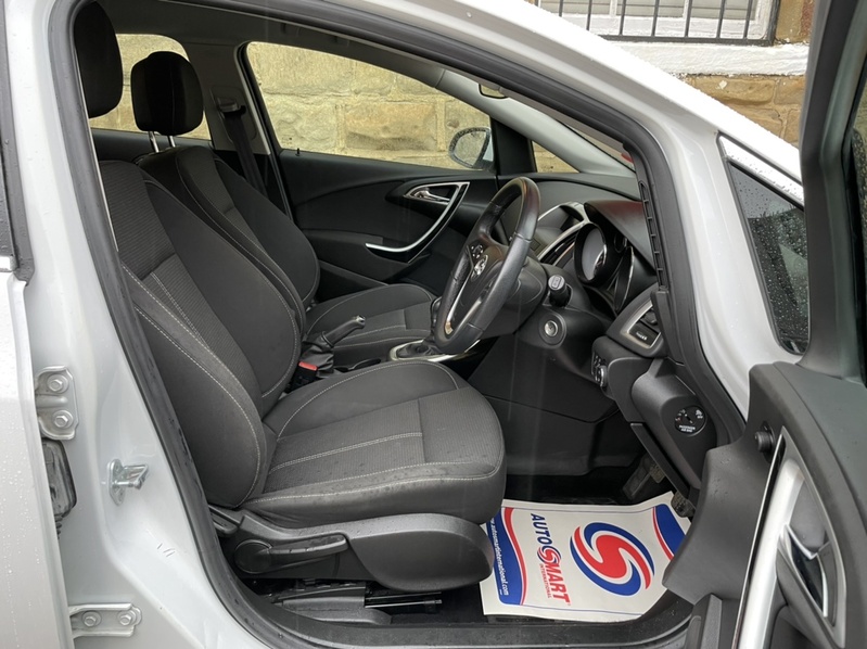 VAUXHALL ASTRA