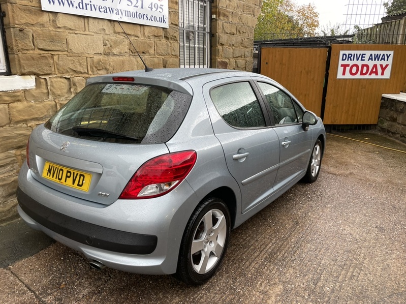 PEUGEOT 207