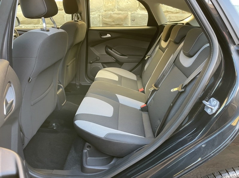 FORD FOCUS