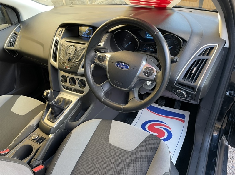 FORD FOCUS
