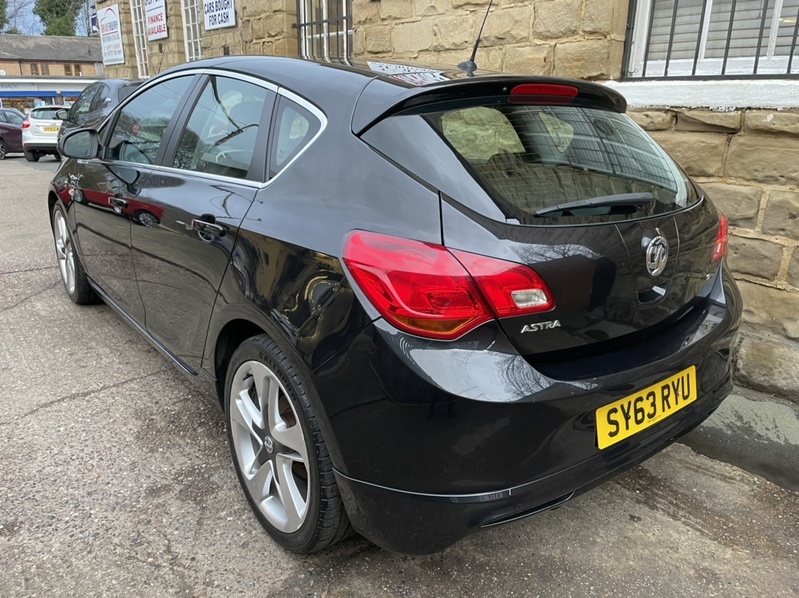 VAUXHALL ASTRA