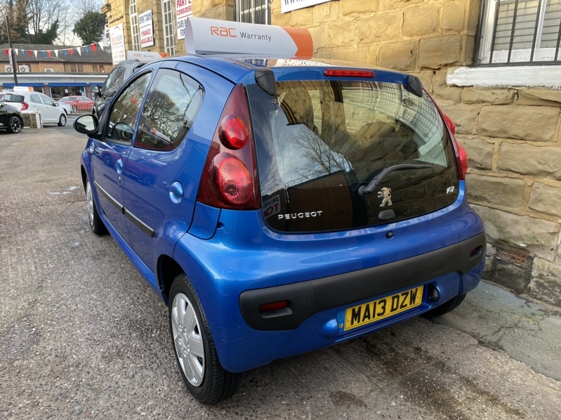 PEUGEOT 107