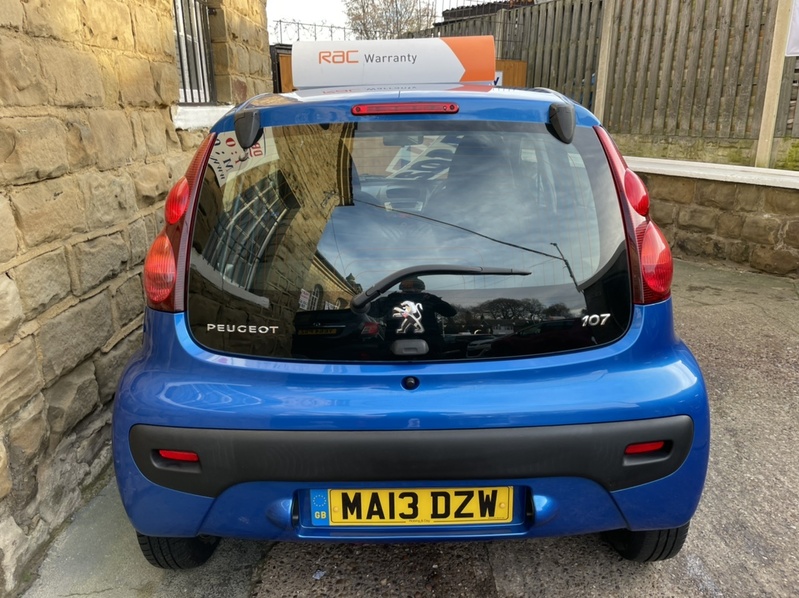 PEUGEOT 107