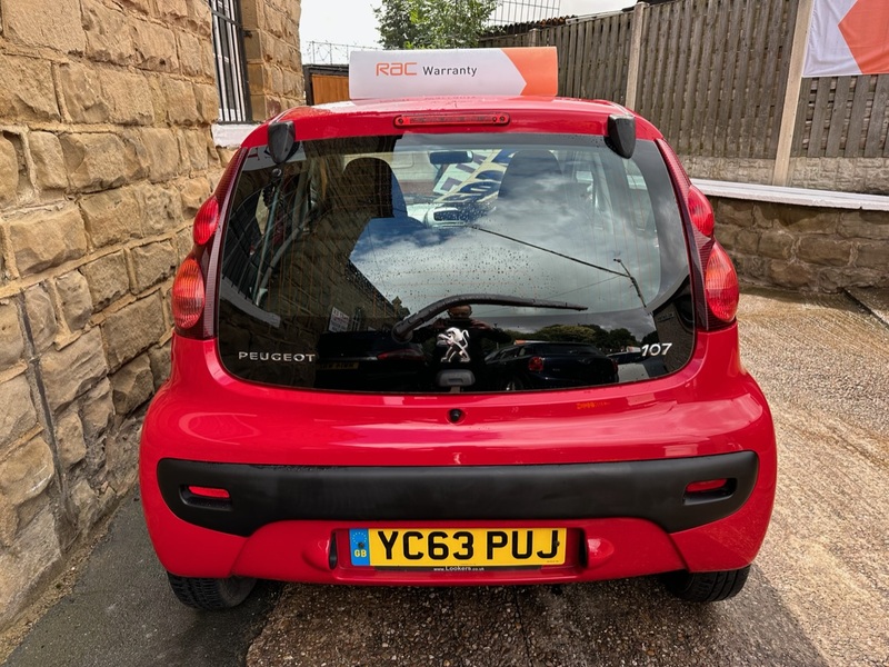 PEUGEOT 107